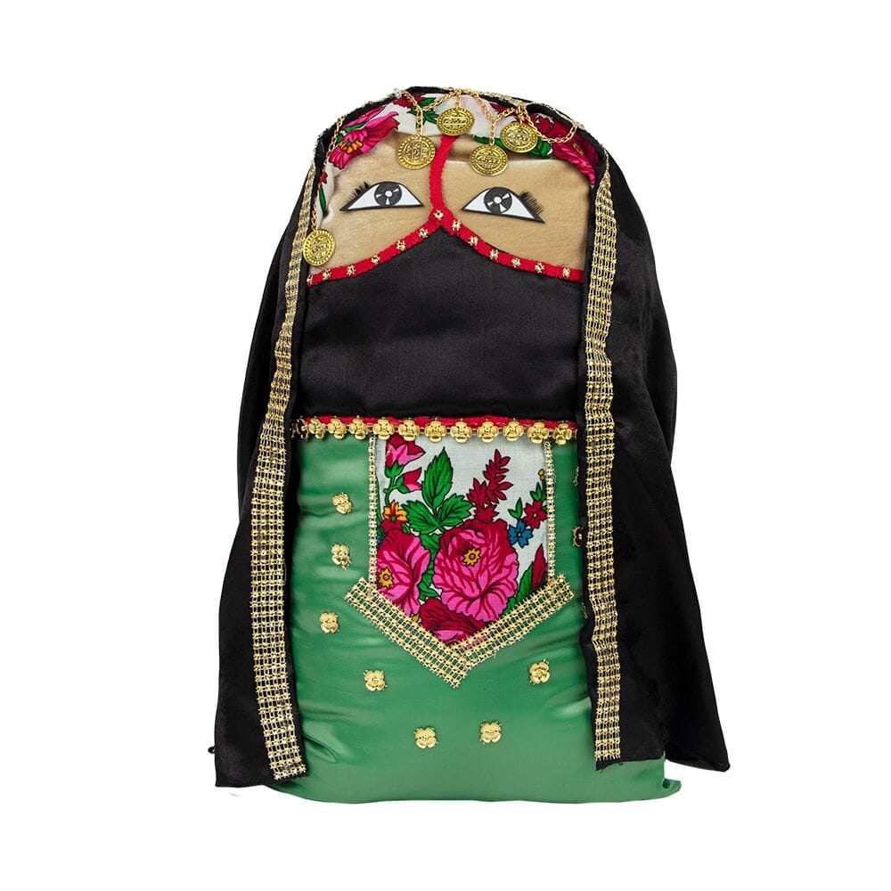 وسادة ديكور بتصميم تراثي محشوة على شكل بنت من المهرة