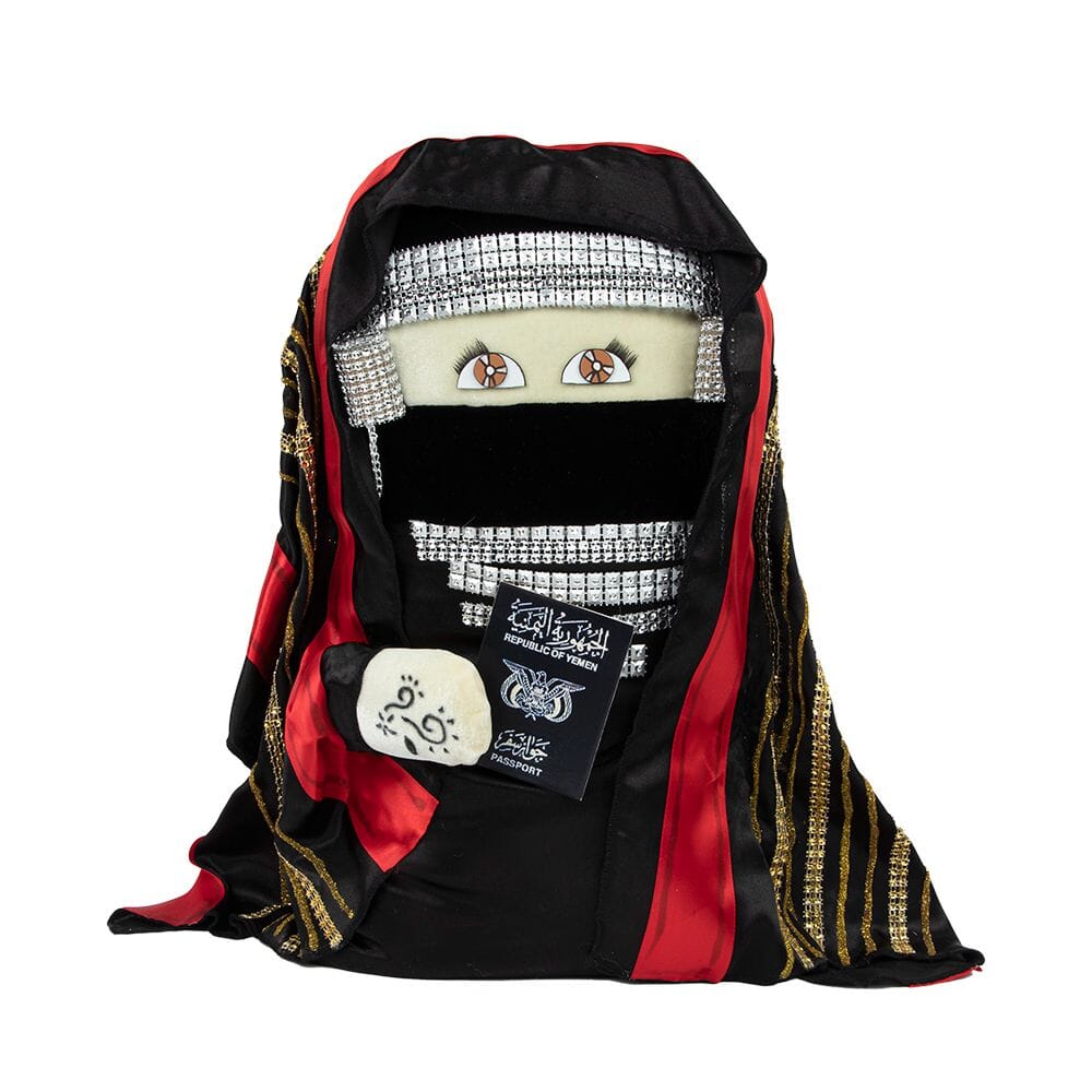 وسادة ديكور بتصميم تراثي محشوة على شكل بنت بلبس الصنعاني