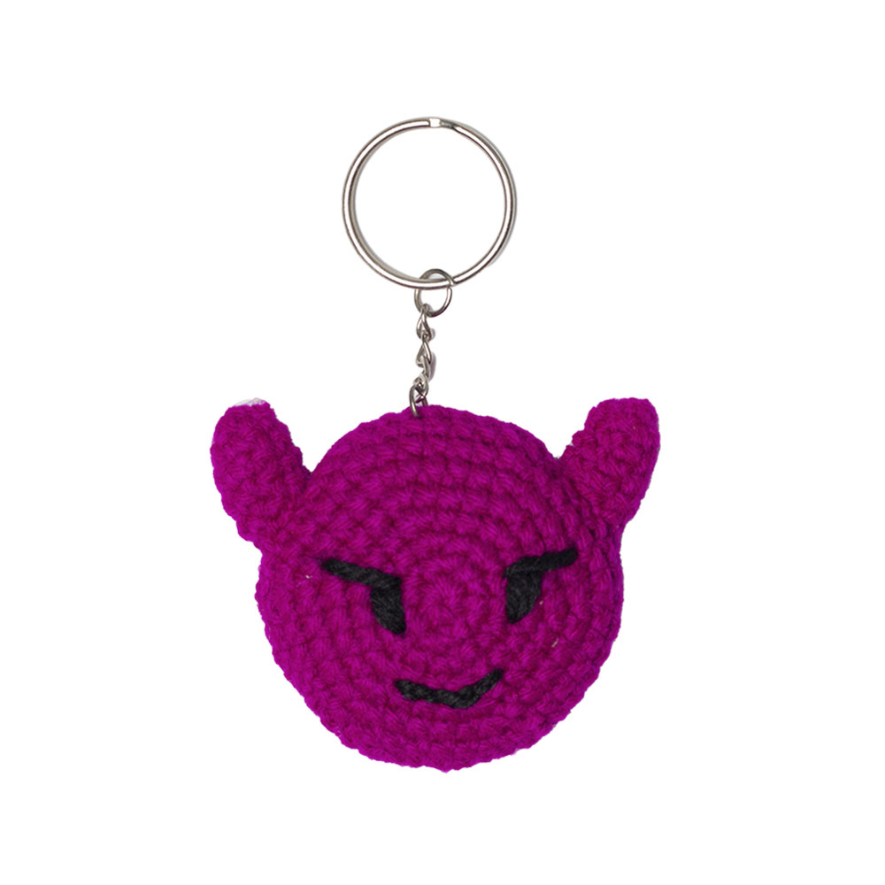 كروشية ميدالية على شكل ايموجي شيطان