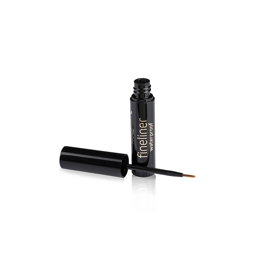 بيير كاردان محدد عيون فاين لاينر قصير مقاوم للماء أسود