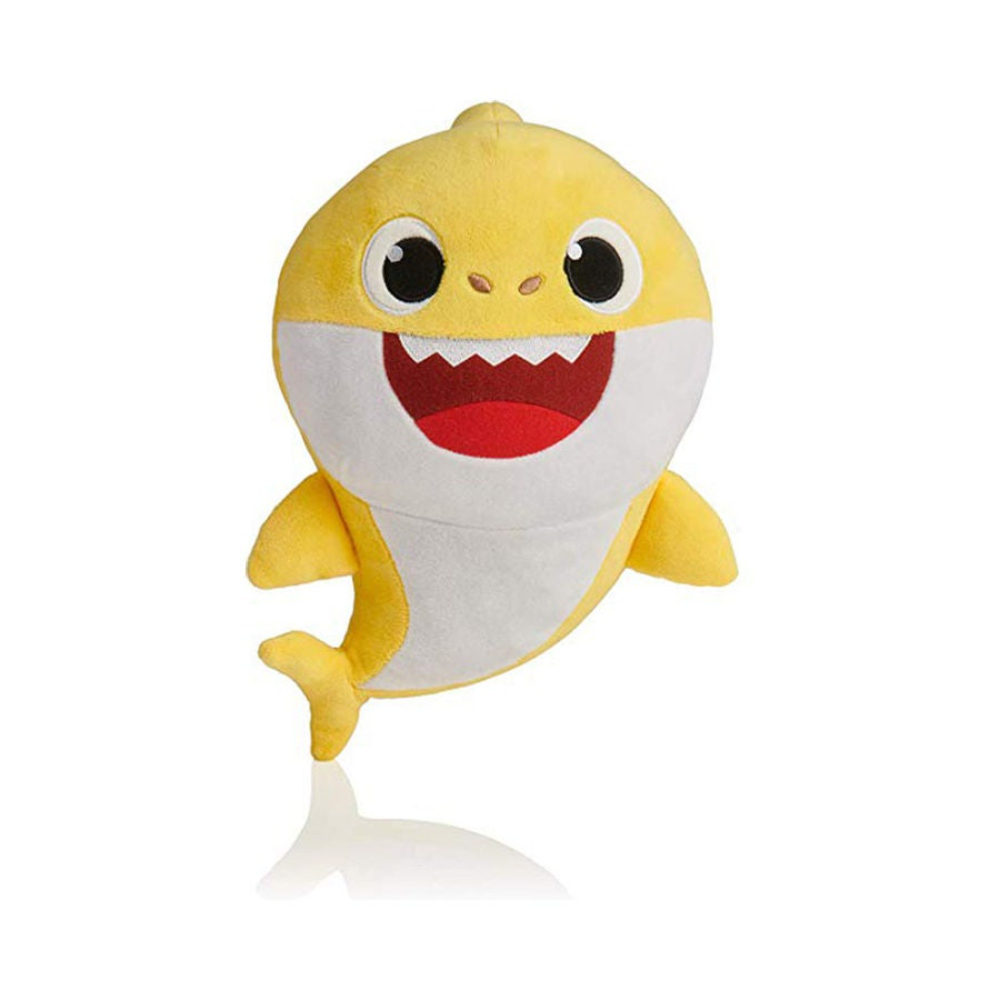 دمية محشوة على شكل سمكة قرش صغيرة