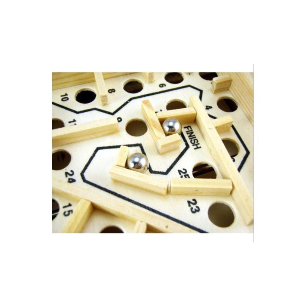 لعبة المتاهة اللوحية بتصميم مميز