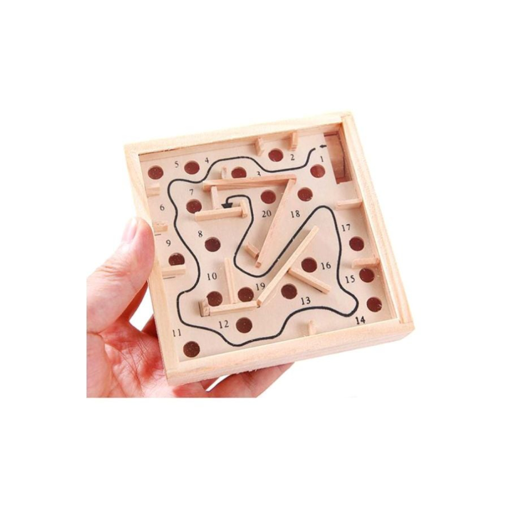 لعبة متاهة لوحية