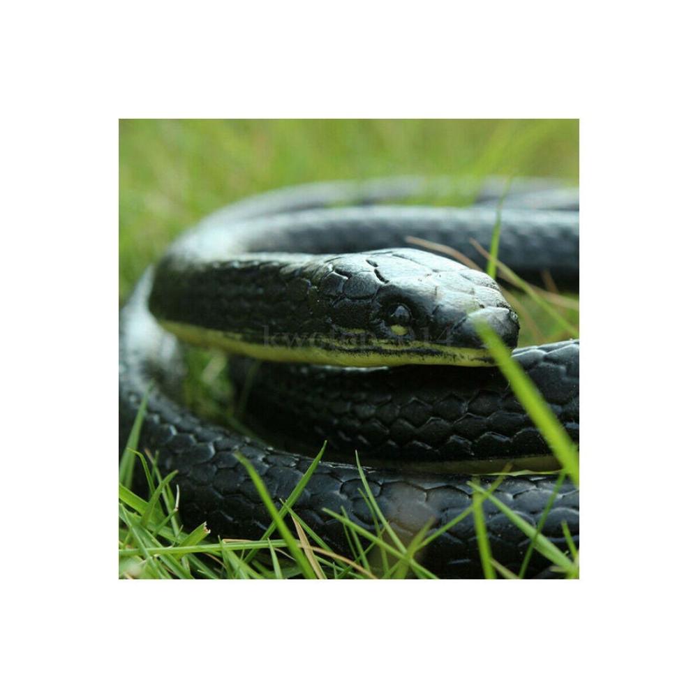  لعبة ثعبان مزيف بتصميم واقعي