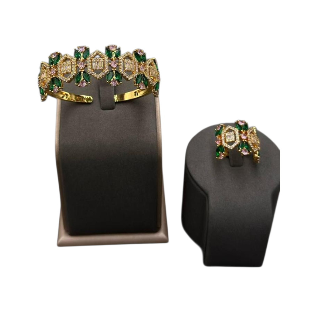 اسوارة زركون مع الخاتم لون ذهبي بدواخل خضراء