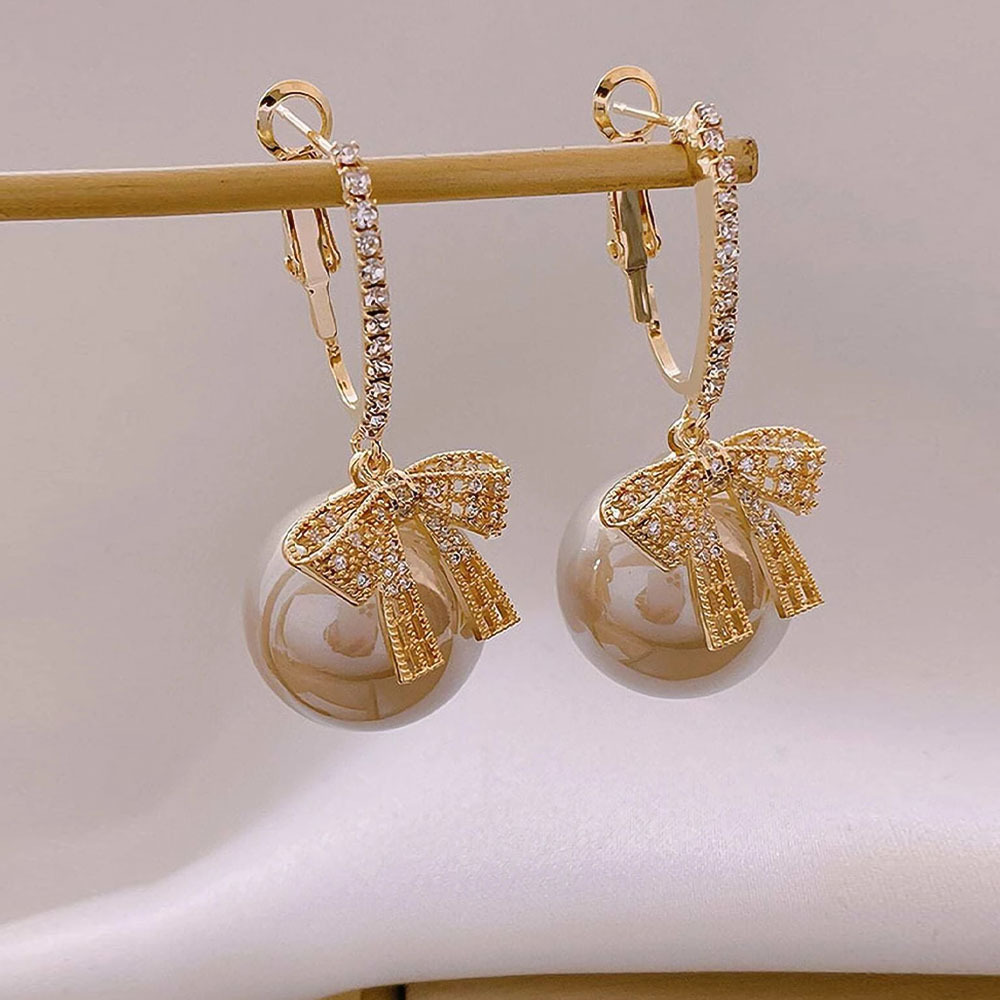 بازاري ستور أقراط متدلي مزخرف بـ اللؤلؤ الصناعي