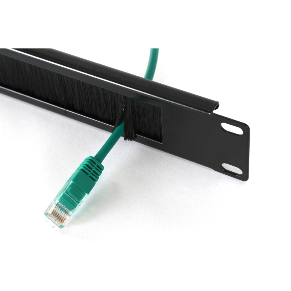 مدخل كابلات مزوّد بفرشتين لمقاس 19 بوصة لضمان تنظيم وانسيابية الكابلات – من شركة ماش