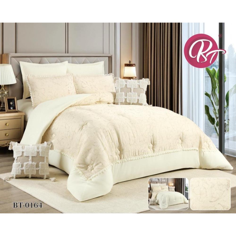 لحاف نفرين 8 قطع ماركة BT
 قماش جاكار من اجود الانواع مطرز