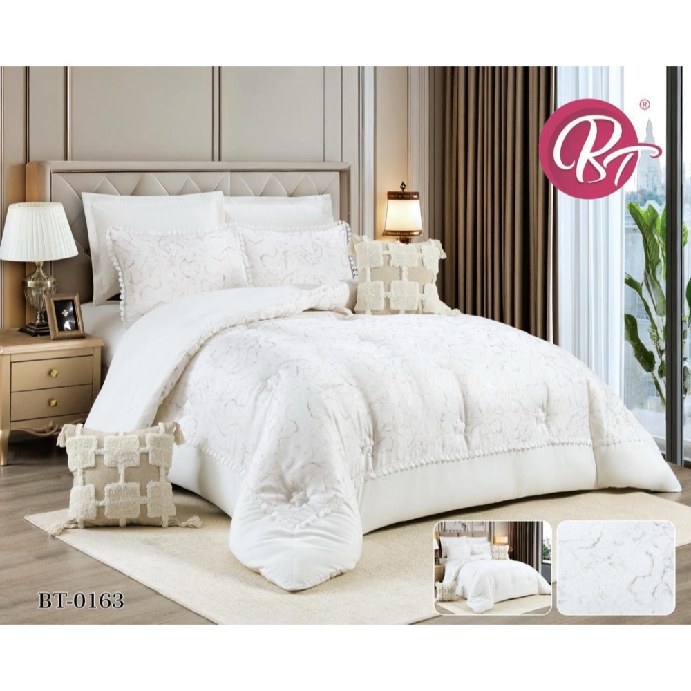 لحاف نفرين 8 قطع ماركة BT
 قماش جاكار من اجود الانواع مطرز